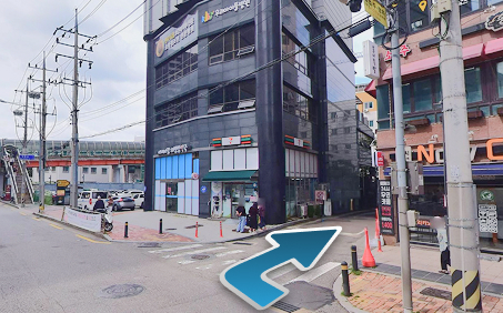 병동연구소 주차장 입구